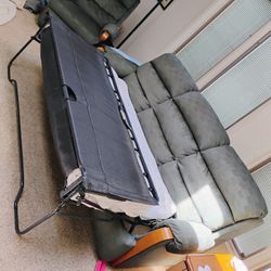 MUST GO: Foldout Couch