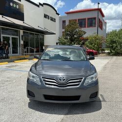 Toyota Camry  2010 con Financiamiento Disponible 〰️
