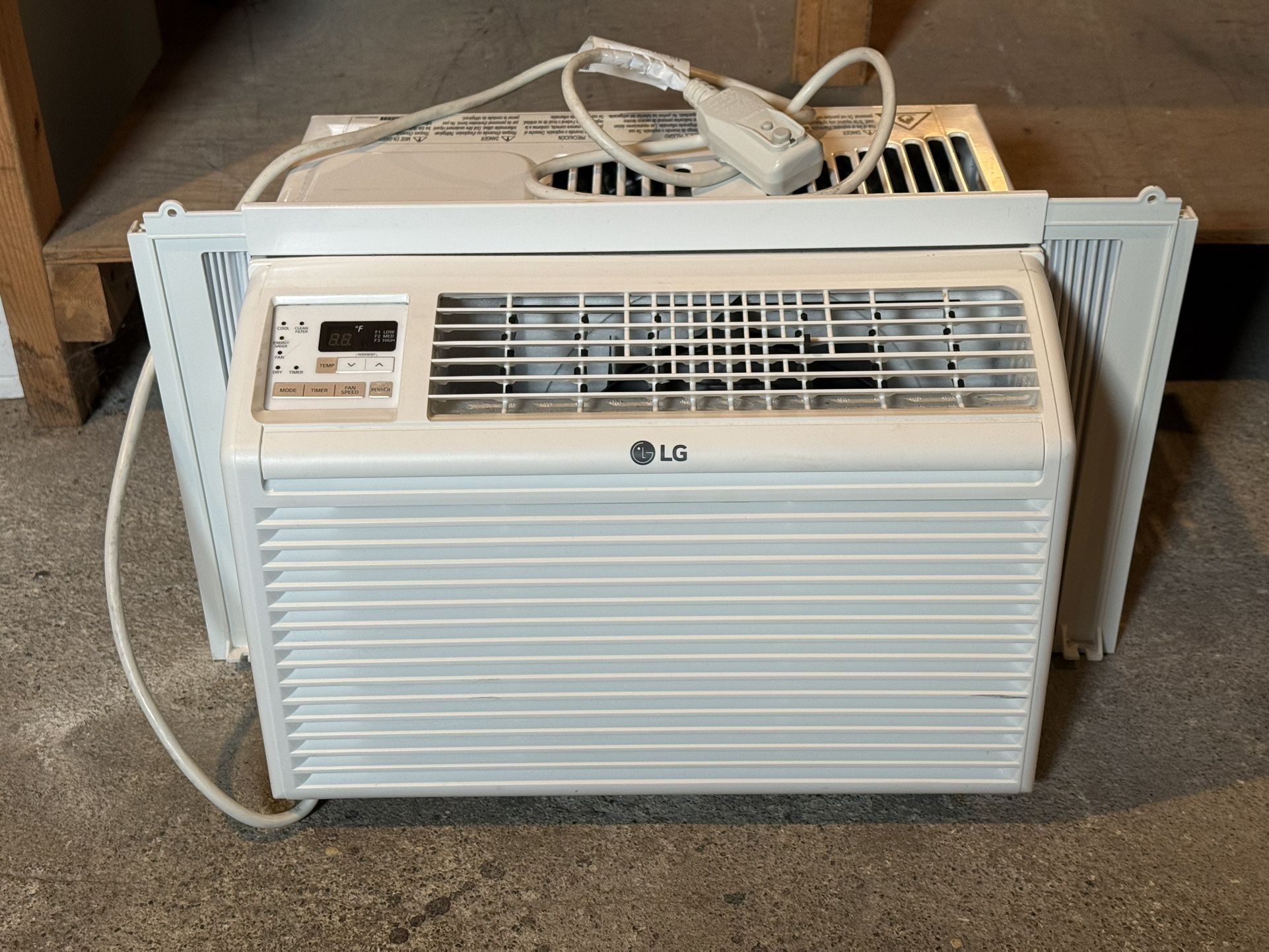 LG 6k BTU Window AC