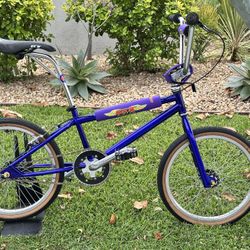 GT Mach One series BMX