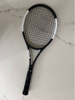 Wilson Pro Staff 97sq in v12.0 grip= 4 1/4 (very good condition)