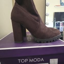 Womans Brown Boots