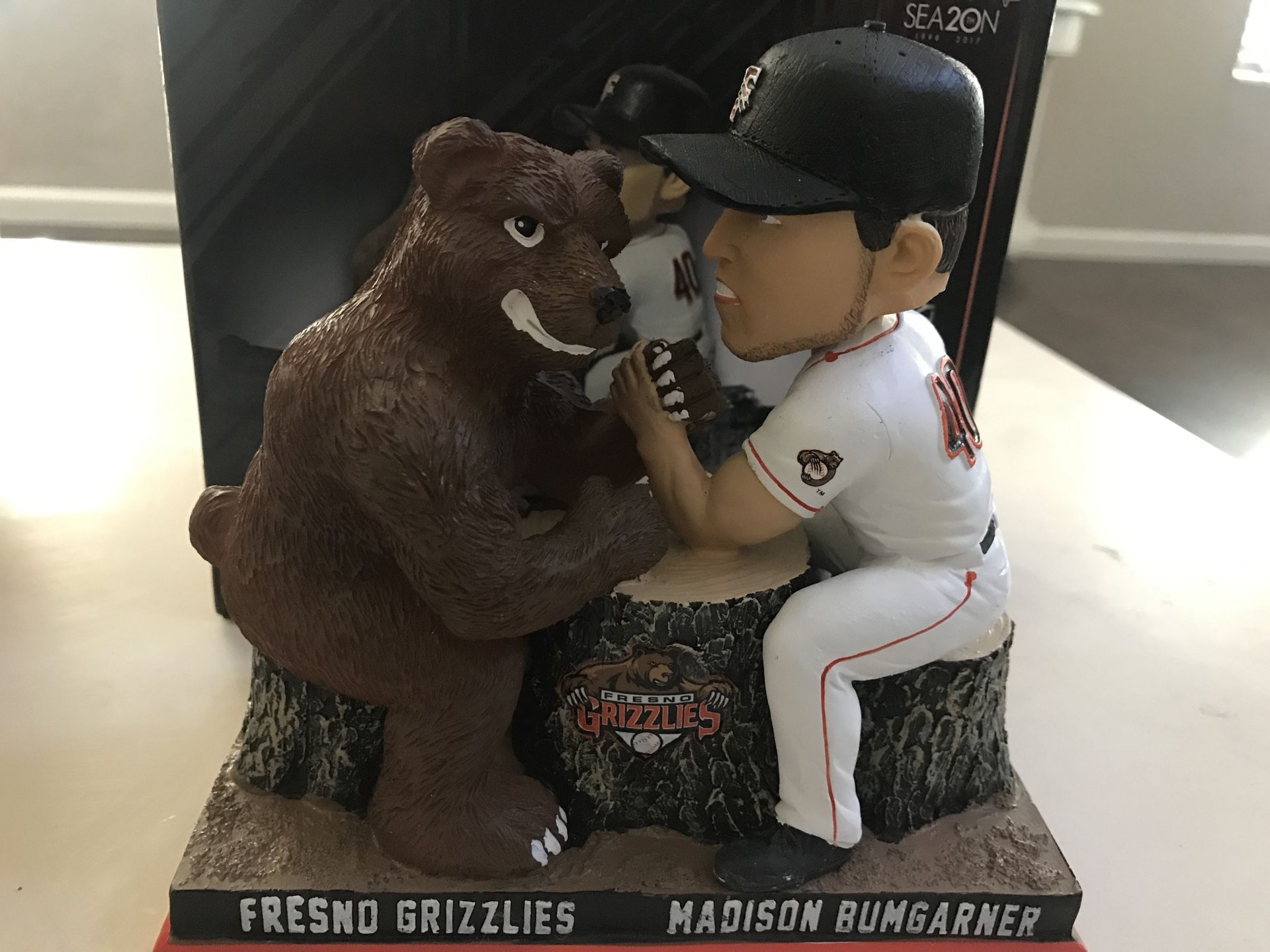 Madison Bumgarner Arm Wrestling Grizzly Bear bobblehead