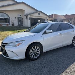 2015 Toyota Camry Hybrid