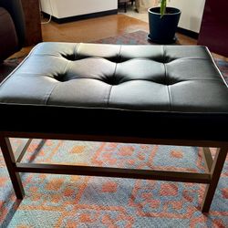 Great Deal! Contemporary foot rest – black/gold