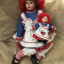 NEW DANBURY Mint Beautiful Porcelain Collectible PORCELAIN Life-like RAGGEDY ANN AND Miniature SOFT RAGGEDY ANN 