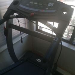 Treadmill 