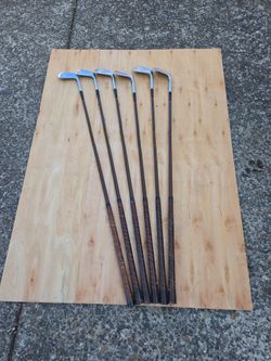 Set of 6 Golf Iron Clubs