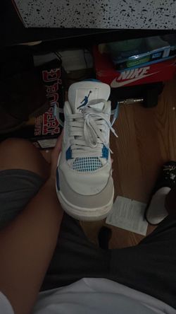 Jordan 4 Military Blue size 10.5