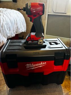 Milwaukee fuel brushless impact & vacuum