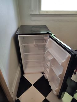 Black Mini Fridge with Door Shelves