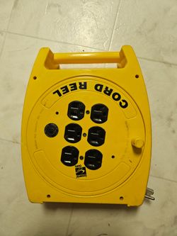 Cord reel 20ft extention cord with 6 outlets (will ship)