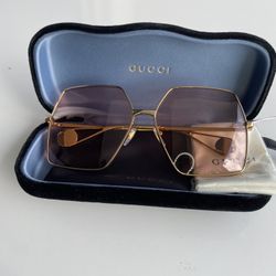 Gucci  Oversized  Sunglasses Shipping Only 