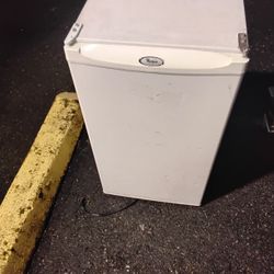 Mini Fridge Whirlpool 