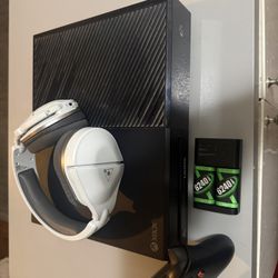 Xbox One 1TB Bundle + Turtle Beach Headset — Must Sell Today