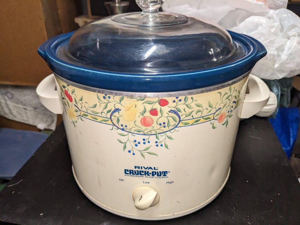 Vintage 5 QT RIVAL Fruit Pattern Crock Pot Blue Stoneware Insert