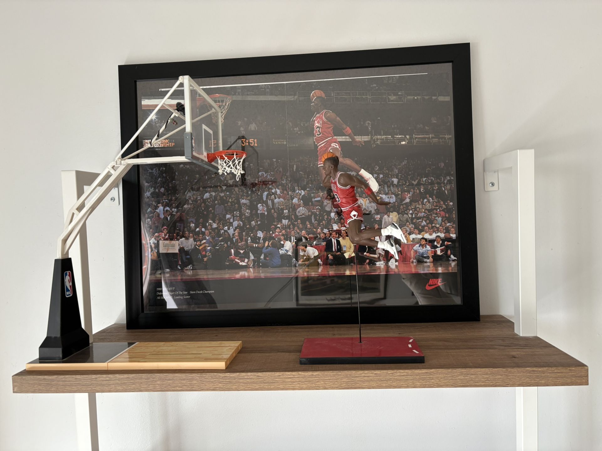 Jordan Figure Dunk McFarlane W/ Hoop Basketball + Picture Frame! Nike Adidas Sneakers Weights Jerseys Knicks Bike Scooter Carhartt Yankees Mets