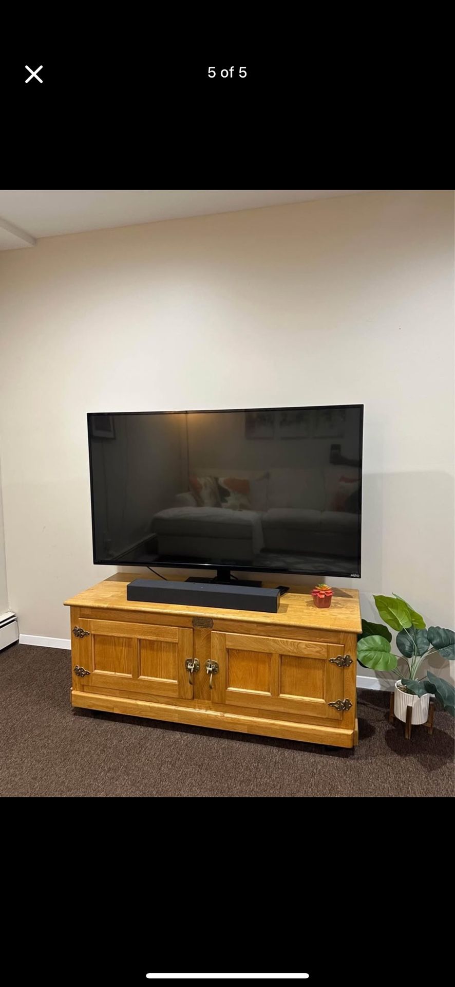 Tv Stand - Console With Storage - NEGOTIABLE! ( it needs to go ASAP )