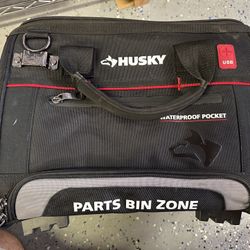Husky bag with waterproof pocket