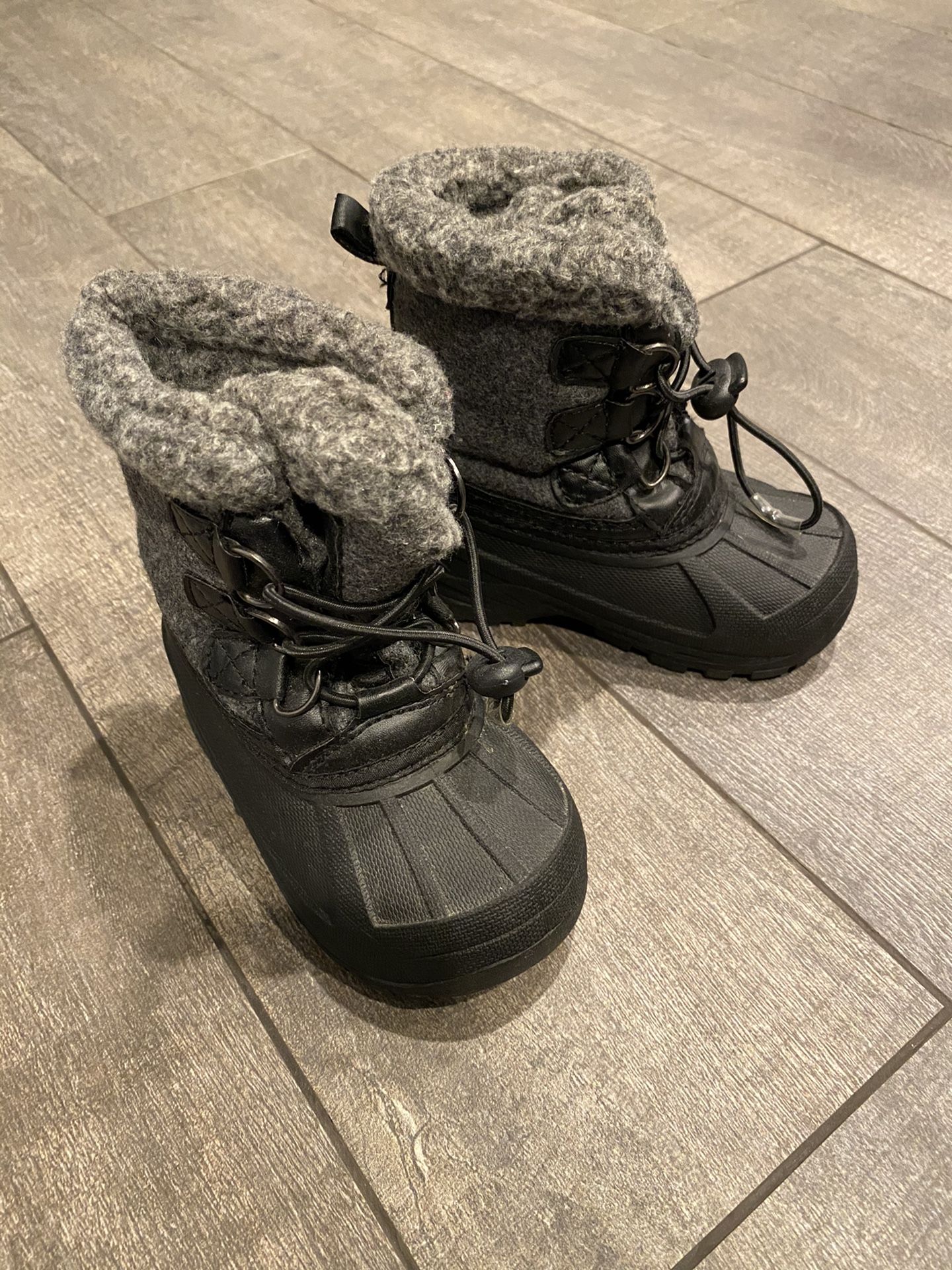 Toddler Size 5/6 Snow Boots