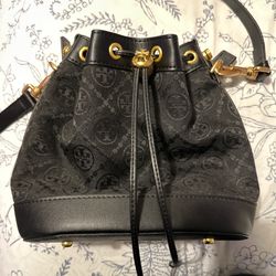 Tory Burch bucket bag