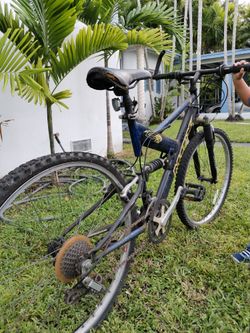 Mountain Bike - Needs New Tubes And Brake Pads