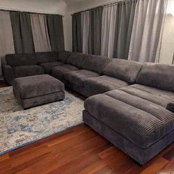 New 7 Piece Modular Sectional Couch! Includes Free Delivery 🚚! 