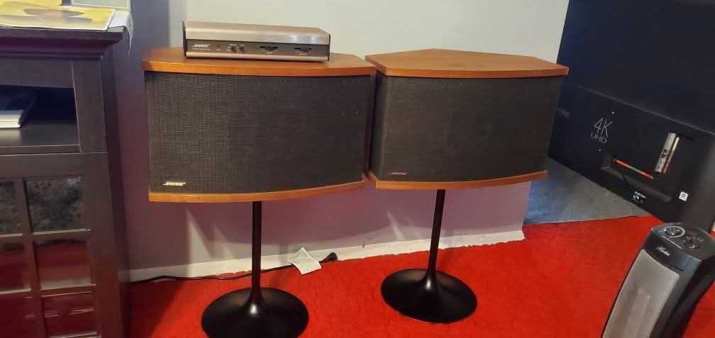 BOSE 901 SERIES V LOUDSPEAKERS WITH EQUALIZER AND TULIP STANDS $1000 FINAL PRICE SEE π ALL PICTURES
