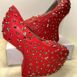 Issue High Heelless Red Studded Platform shoes size 10