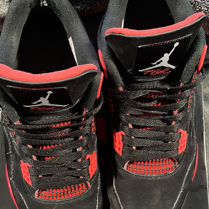 Jordan 4 Red Thunder