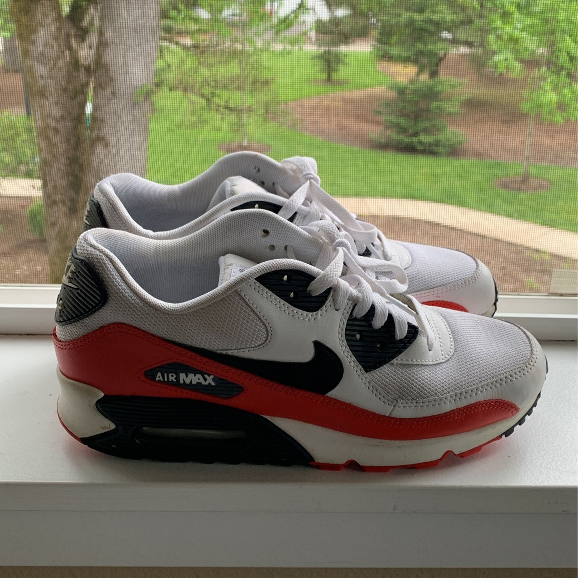 Nike Air Max Size 9.5