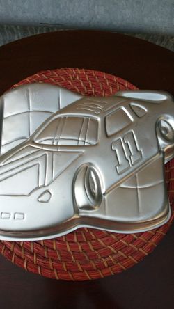 1997 #11 Race Car Cake Form