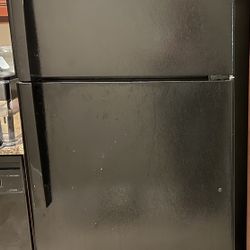 Refrigerator GE