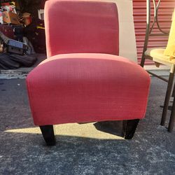 Dining table,  lounge chair free pick up in Riverside