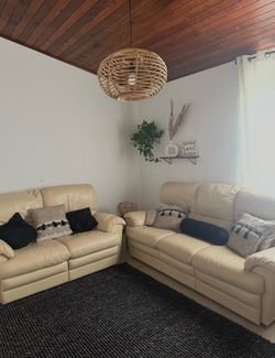 Reclining couches