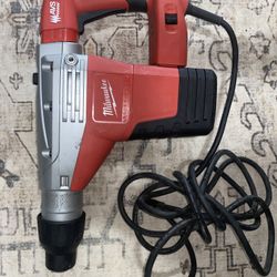 Milwaukee SDS Max Combi Hammer 