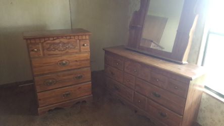 Long dresser stand up dresser and mirror 3 piece set