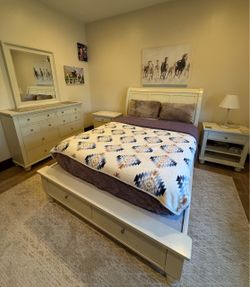 White Wood Bedroom Set with Storage-price reduced