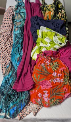 Women's clothes - 37 Items varying sizes/condition Including plus sizes