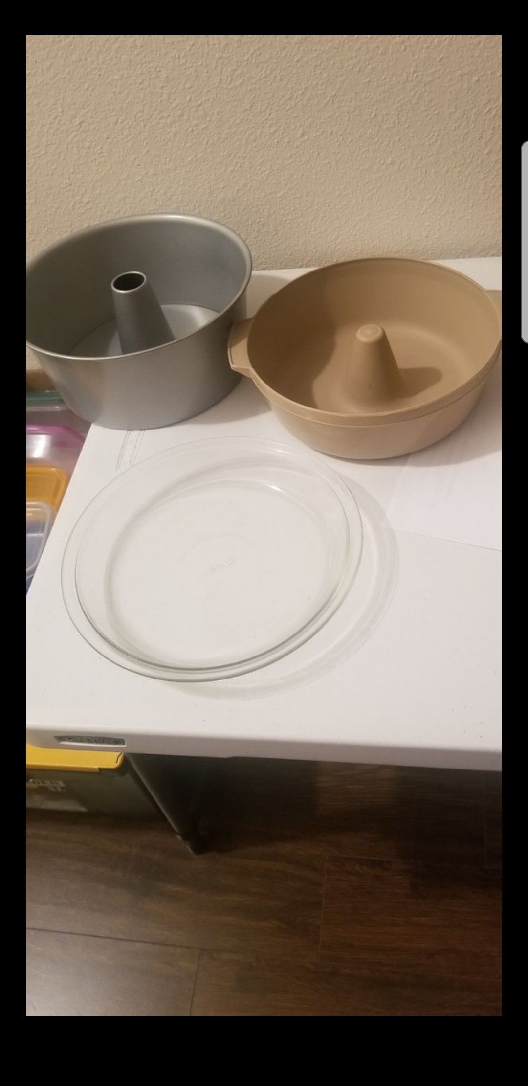Bundt cake pan and Pyrex pie plate