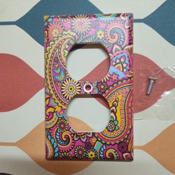 Cute Paisley Design Outlet Cover Plate For Home Decor 