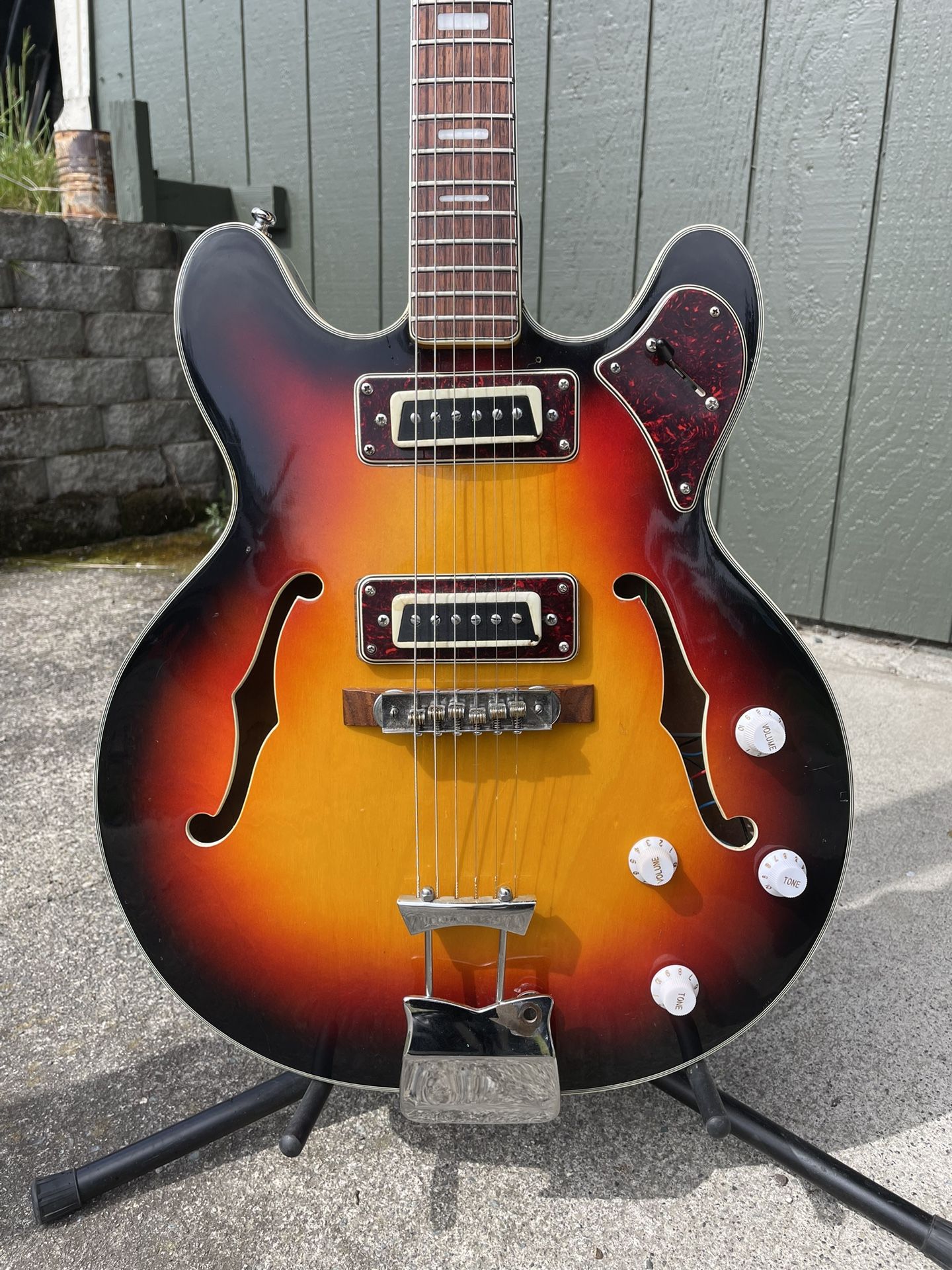 Bruno Semi-Hollow