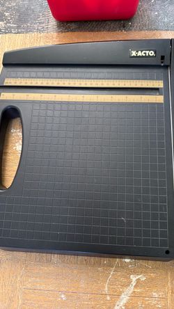 Paper cutter