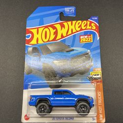 HOT WHEELS / ‘20 TOYOTA TACOMA** READ DESCRIPTION