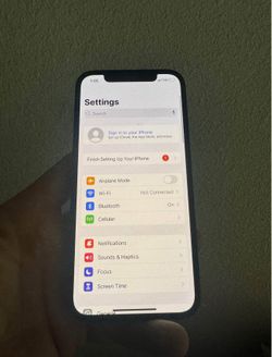 iPhone 12 Unlocked 90% battery Health 
