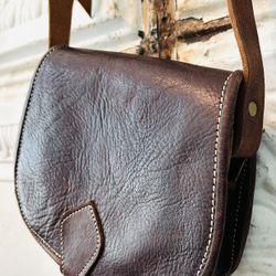 Vintage Brown Leather Small Crossbody Shoulder Bag Excellent Condition 