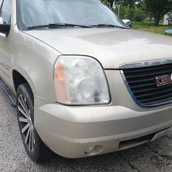 2007 GMC Yukon Denali SLT 4x4   Clean Title 