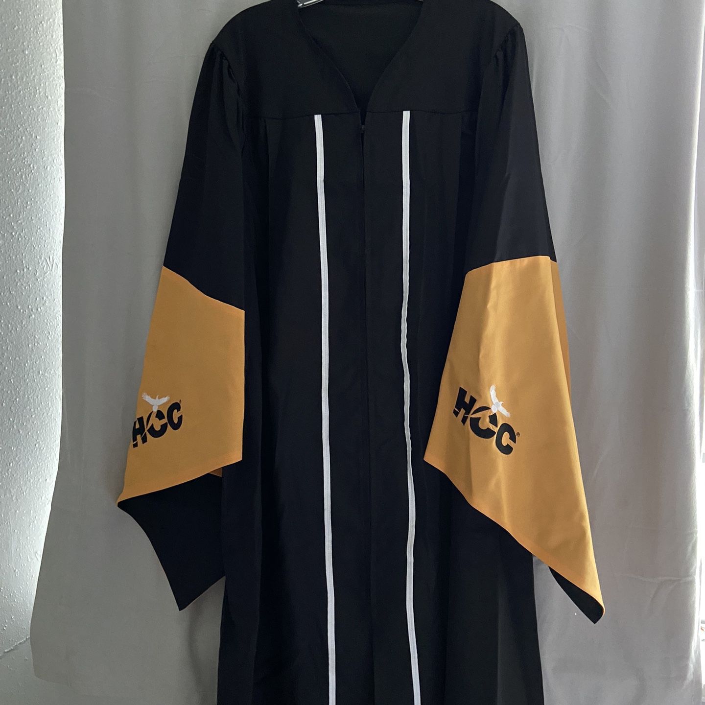 HCC CAP AND GOWN