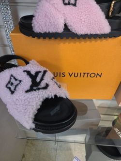 Louis Vuitton Slippers