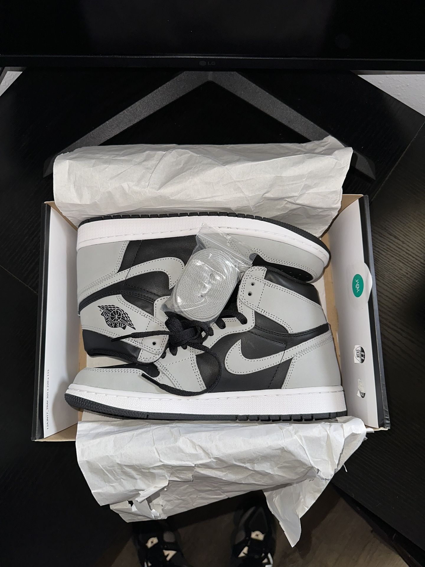 Jordan 1 Shoe Size 8.5 - 9M - Jordan 1 Retro High Shadow 2.0
